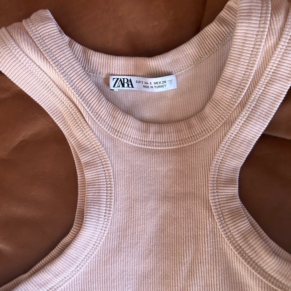 Zara Tank Tops - Picture 2 of 4
